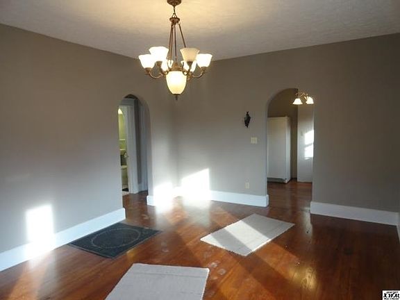 3rd image of 318 Emerson Dr
