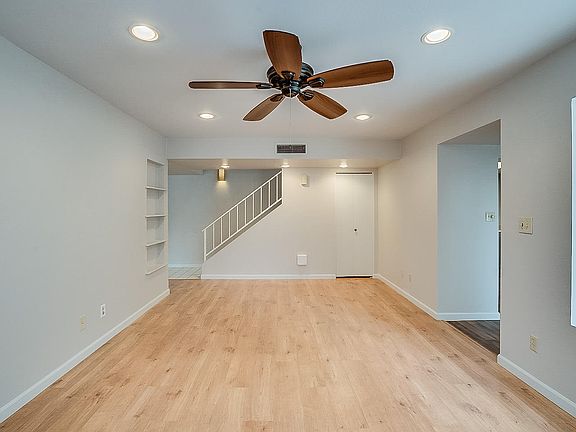 3rd image of 1342 W Emerald Ave Unit 273