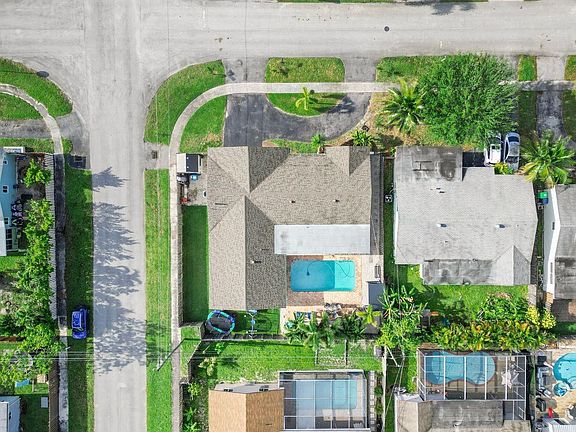 2nd image of 10351 NW 24th Street