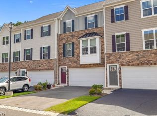 20 Peckwell St, Mount Olive Twp., NJ 07828