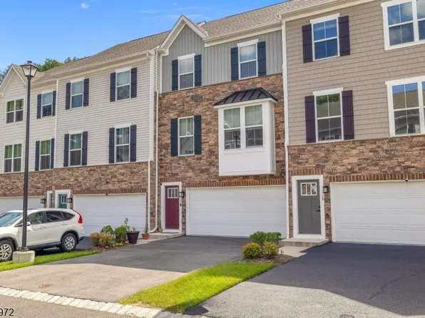 20 Peckwell St, Mount Olive Twp., NJ 07828