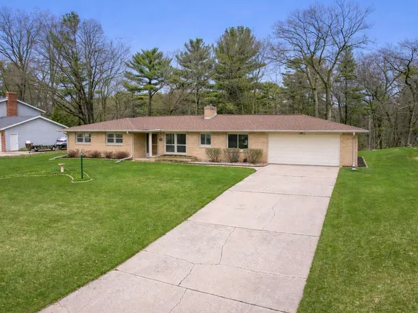 716 Mount Mary Dr, Green Bay, WI 54311