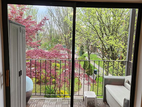 3rd image of 2613 Emmons Ave APT 2B