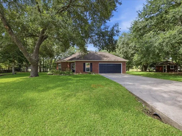 209 Hazel Dr, Village Mills, TX 77663