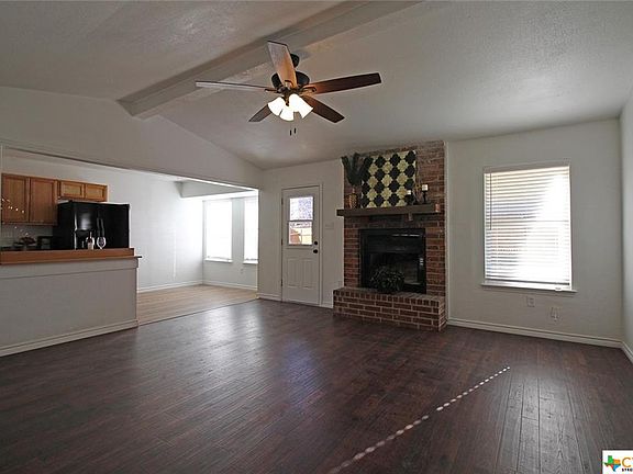 3rd image of 1411 Ashley Dr