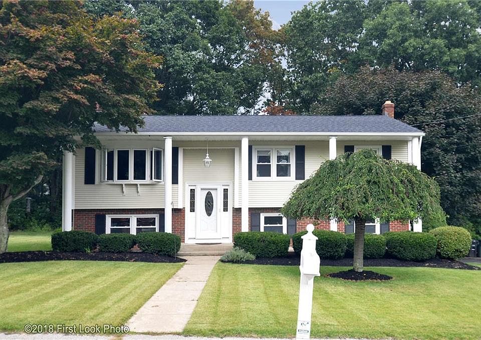 1st image of 3 Chardwood Dr