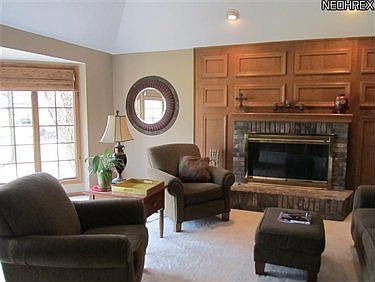 3rd image of 4554 Woodbridge Ln