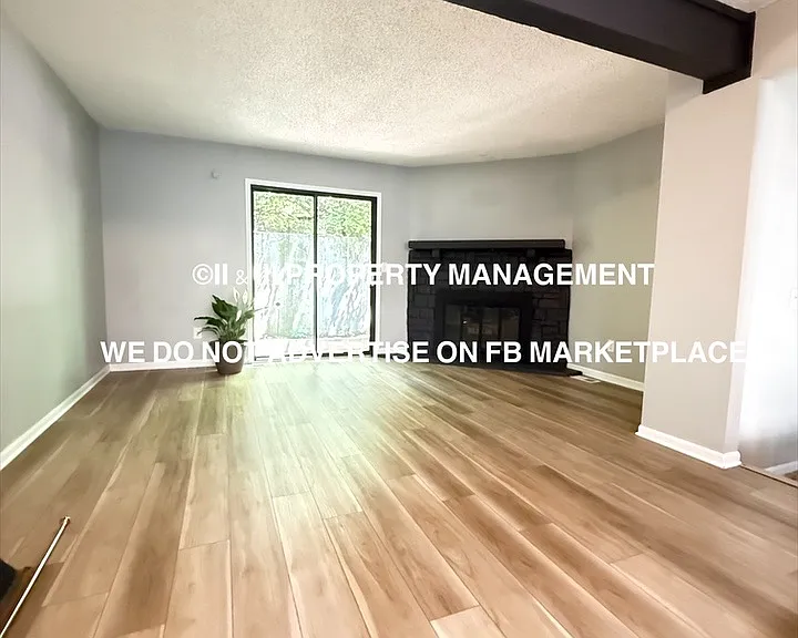 1933 Lawrence Ct — Photo 3