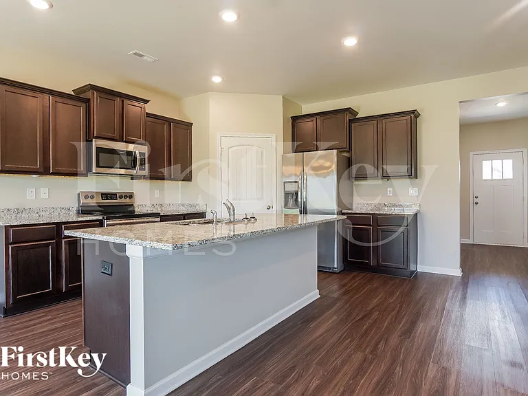 12572 Downing Dr — Photo 5