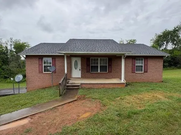 1736 Goddard Ln, Dandridge, TN 37725