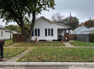 807 6th St, Aurora, NE 68818