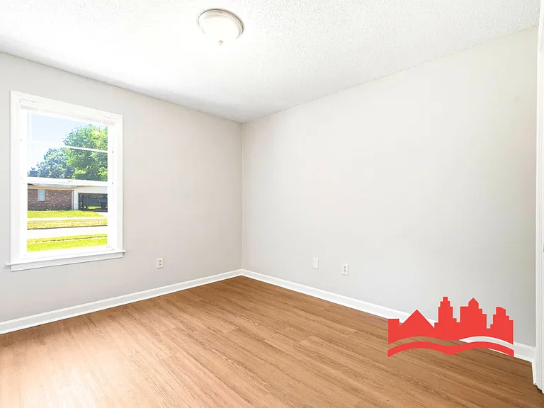 3063 Mary Elizabeth Dr — Photo 23