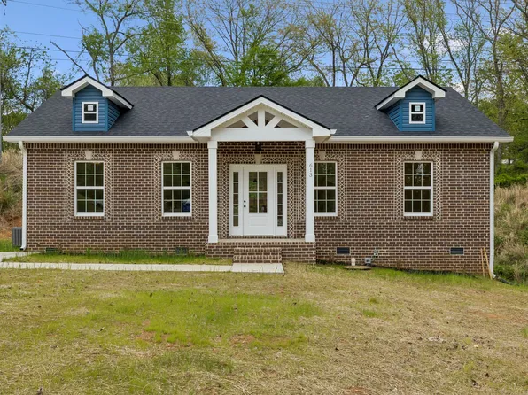 613 Hill Rd, Clarksville, TN 37040