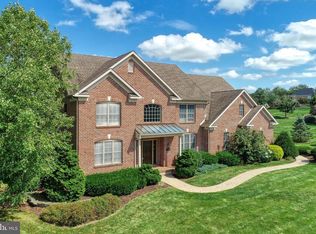 1383 Wicklow Dr, York, PA