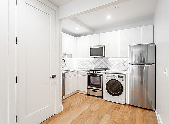 5th image of 169 Madison St #1A