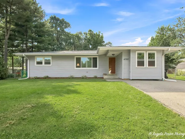 4707 William St, McHenry, IL 60051