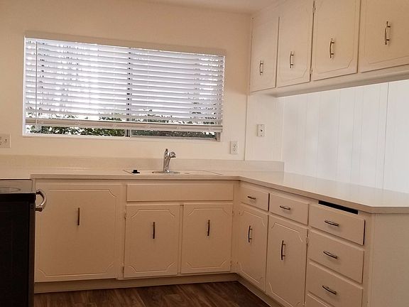 5th image of 2102 Loyola Dr