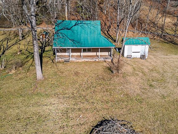 3rd image of 787 Rickman Creek Rd