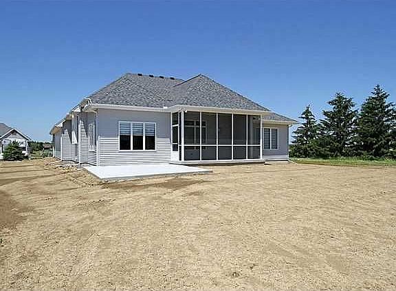 2nd image of 6945 Old Pine Ln