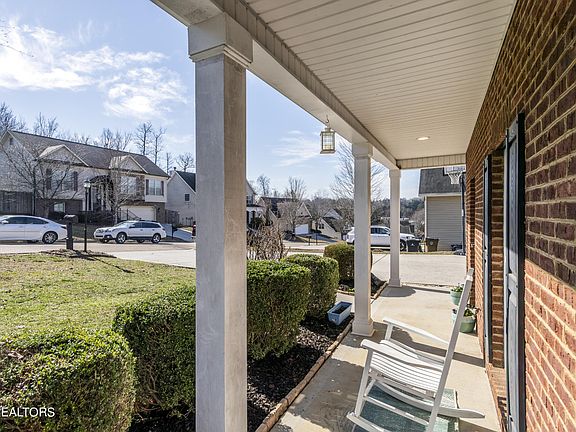 2nd image of 3015 Oakleigh Township Dr