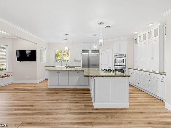 2nd image of 1516 Sunrise Cir