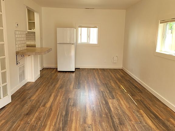 4th image of 315 S Dunham Ave #B