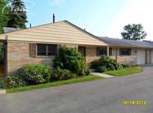 164 E Hickory Grove Rd, Bloomfield Hills, MI 48304