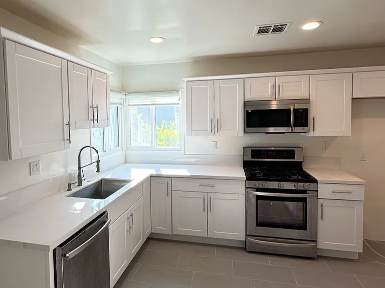 4717 Glenwood Ave — Photo 15