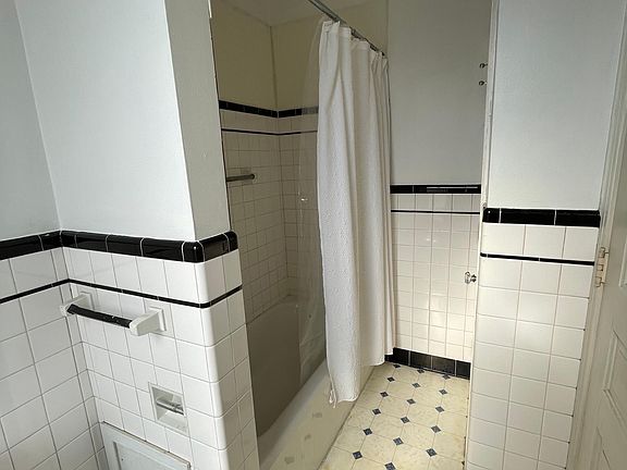 Unit 3 Bathroom