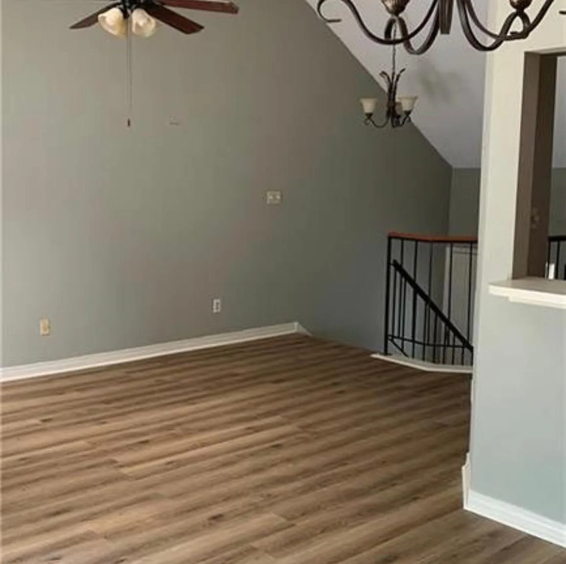 14215 Woodlands Dr — Photo 1