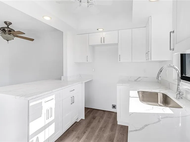 17452 Woodland Trace Dr — Photo 3