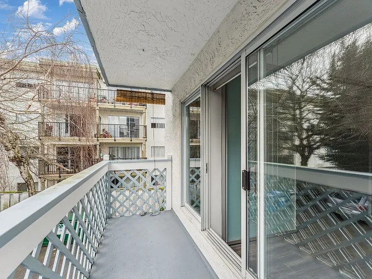 455 Superior St — Photo 6