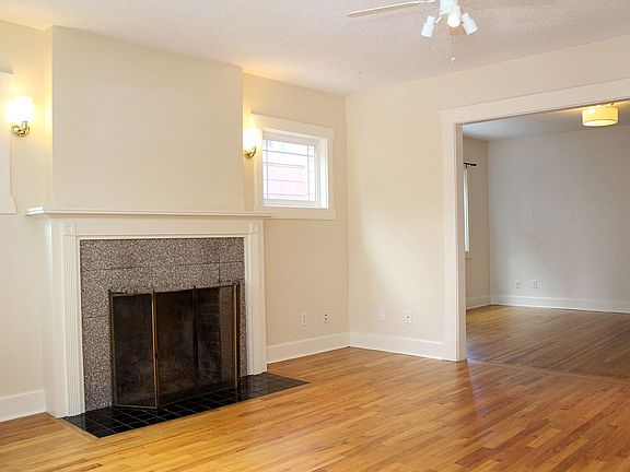 2nd image of 901-915 NE Roselawn St #907