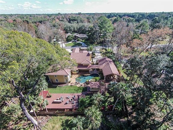 3rd image of 111 Wisteria Dr