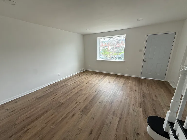 614 Mayfair St — Photo 13