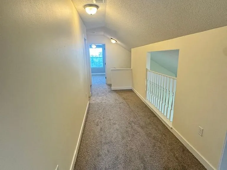 712 Denise Dr — Photo 33