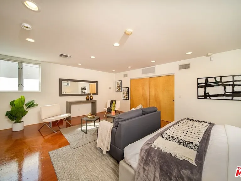 46 Rose Ave — Photo 34