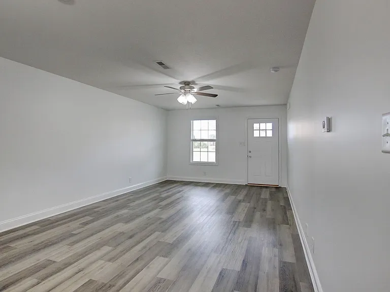 702 Ellie Nat Dr — Photo 48