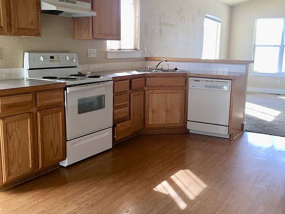 3rd image of 4334 Pennyroyal Ln