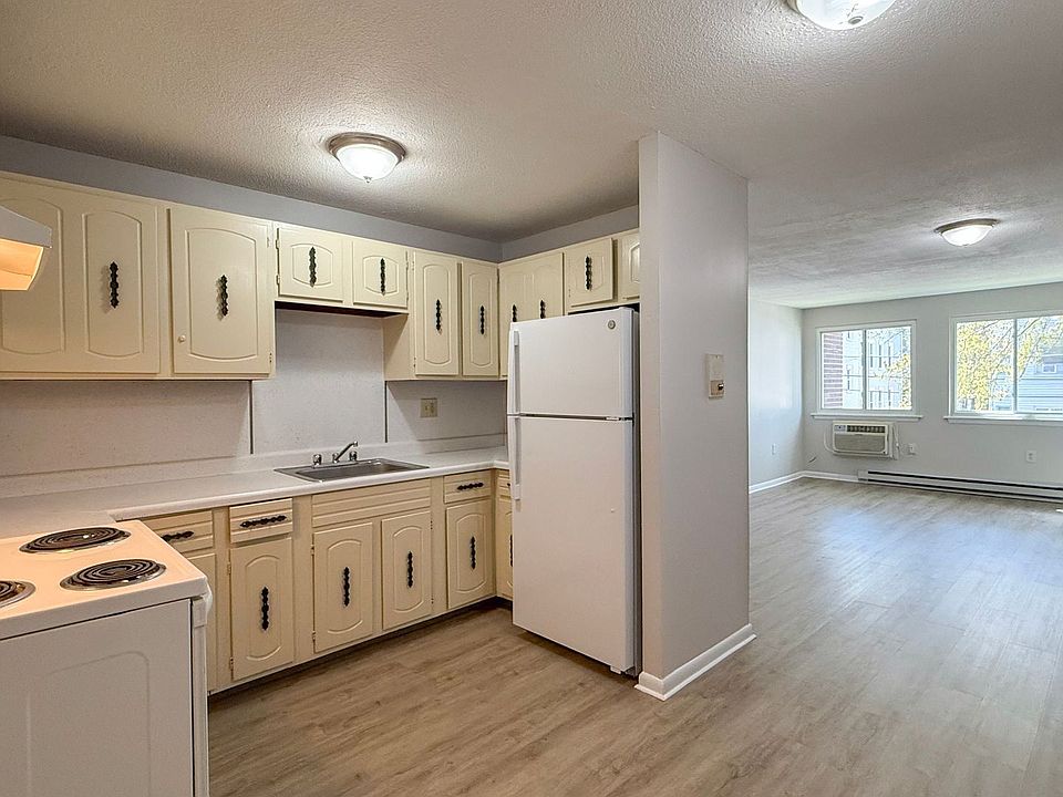 1st image of 34 Wilson St APT B6
