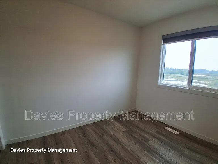 32 Jensen Gate — Photo 11