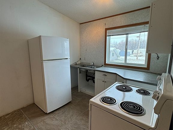 2nd image of 701 2nd Avenue E