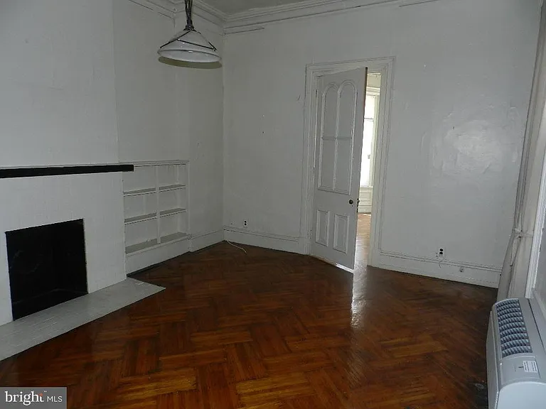 2118 Walnut St #2R — Photo 10