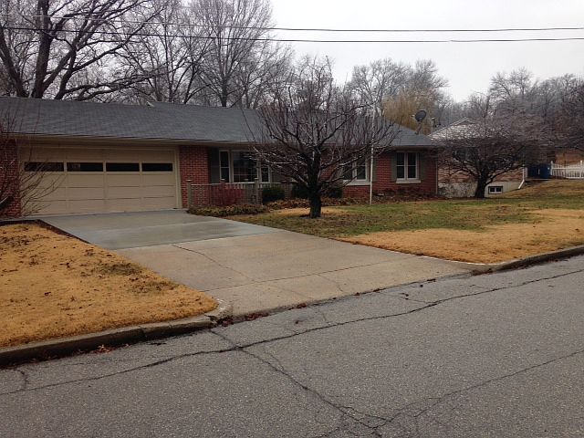 1st image of 1909 Allen Dr