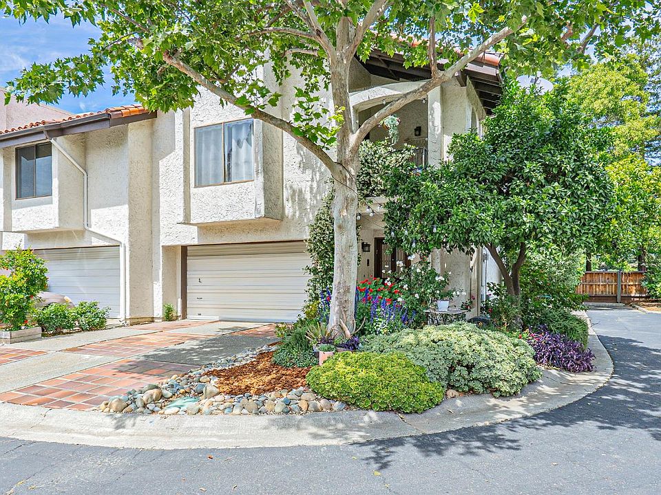 1st image of 837 Lake Terrace Cir