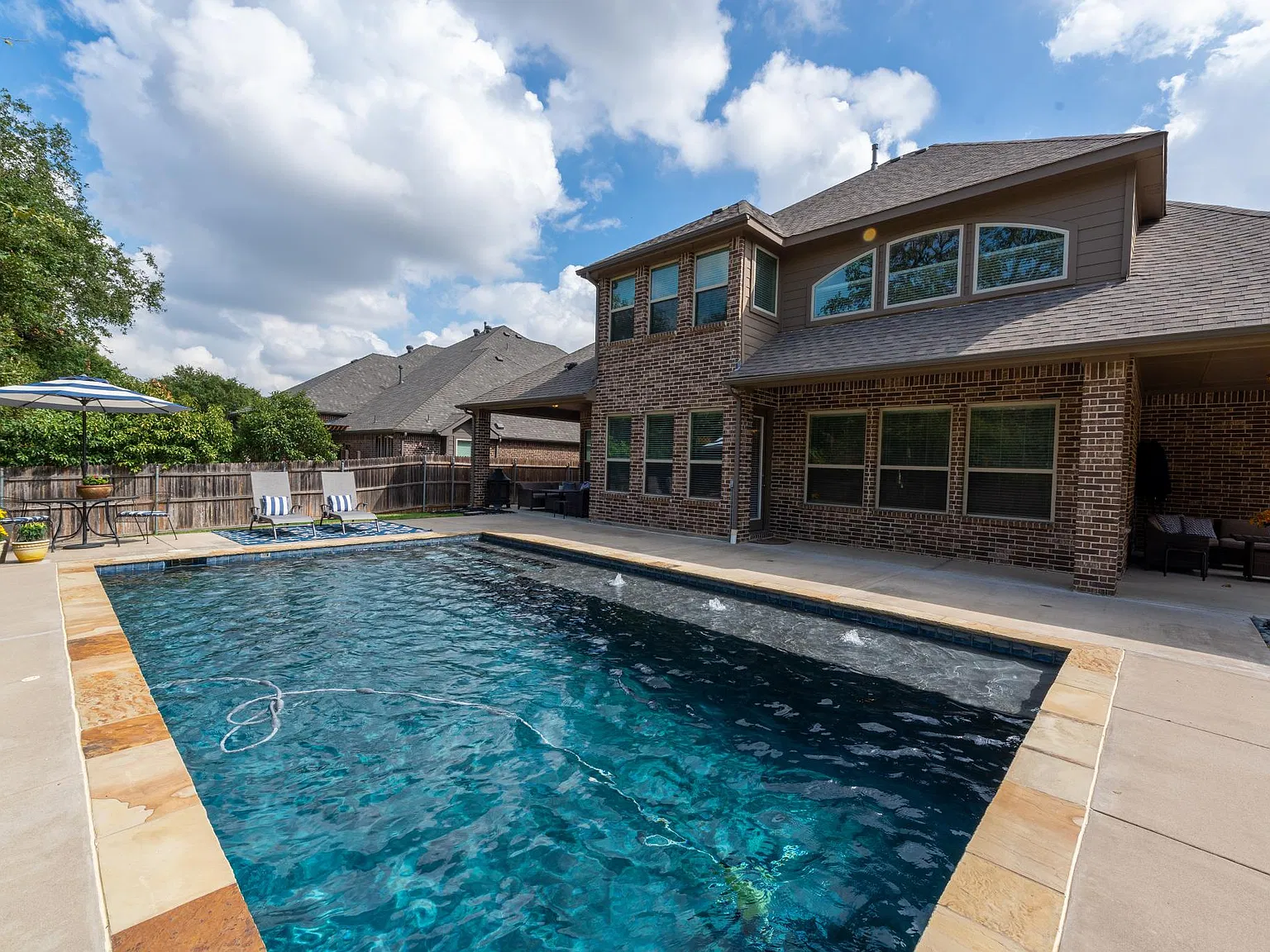 4 bed, 3.5 bath, 4151 sqft, $5,000 — Photo 3