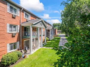 2 E Lillian Ave APT 1A, Arlington Heights, IL 60004