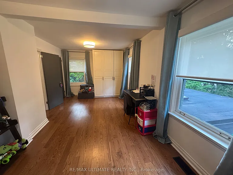 10 Noel Ave — Photo 16