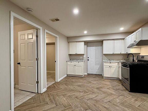 5th image of 172 Seymour Ave Floor 1