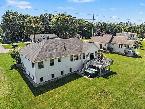 3rd image of 13154 Acacia Dr